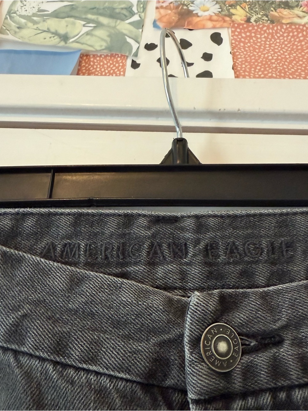 American Eagle Black Wash Curvy High Rise Mom Jeans Size 16 Short - Picture 4 of 12